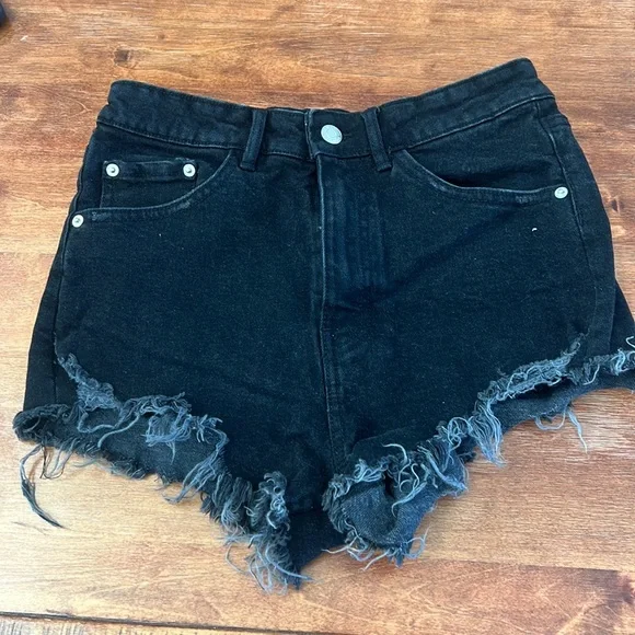 Zara high rise denim shorts - Picture 1 of 3